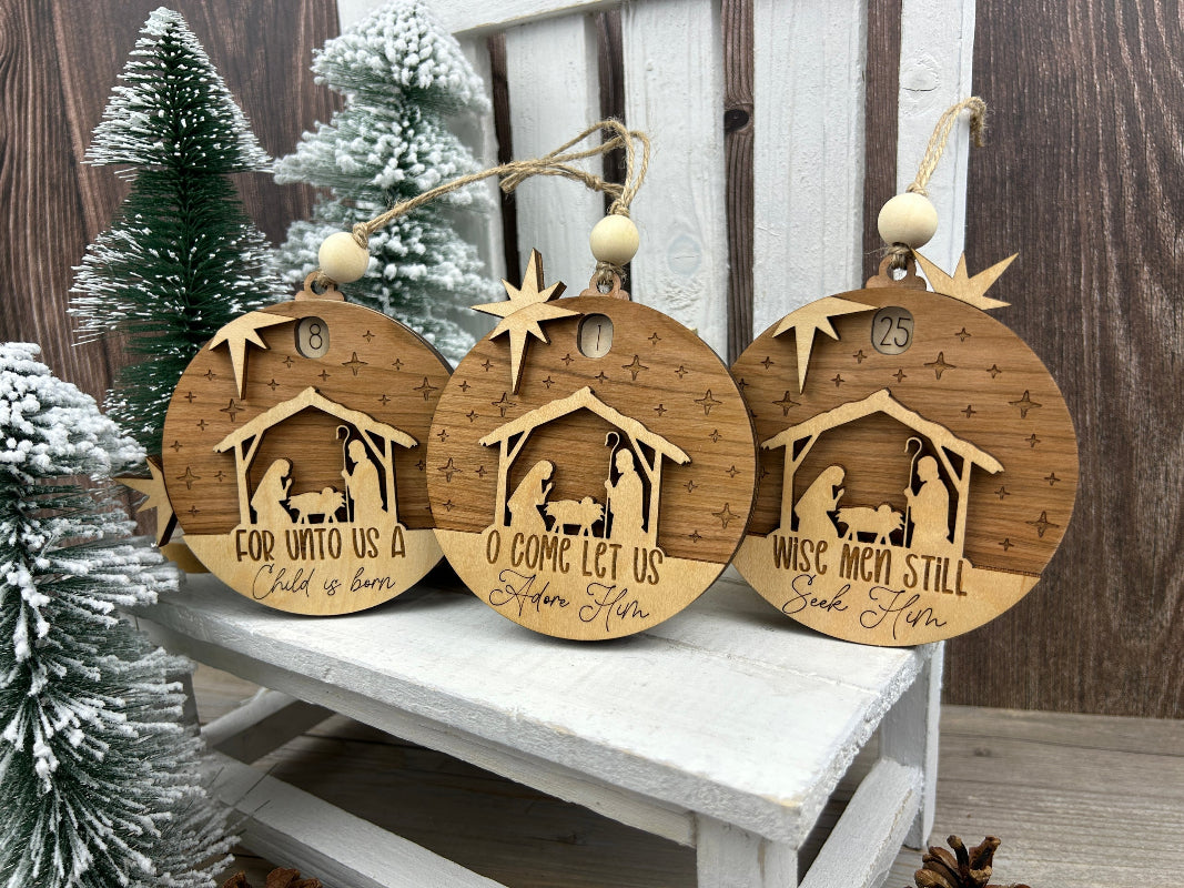 Move the star around the ornament to countdown the days to Christmas.