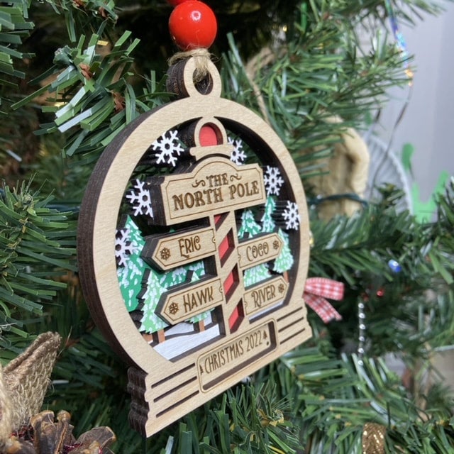 Showing the 3d layers of the ornament