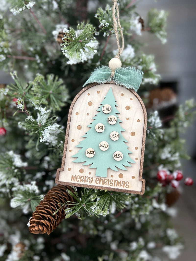 Multiple names can be added to the tree ornament.